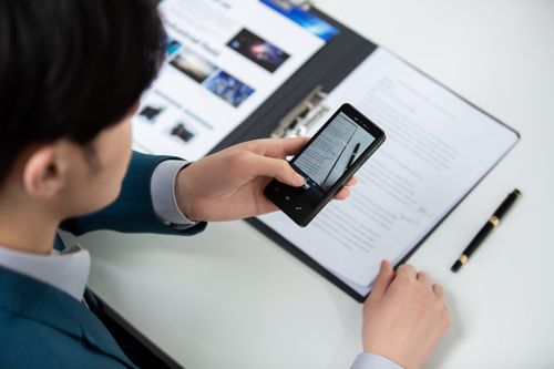 跨境溝通神器來了 涵蓋16大領域專業(yè)詞匯,訊飛雙屏翻譯機真香